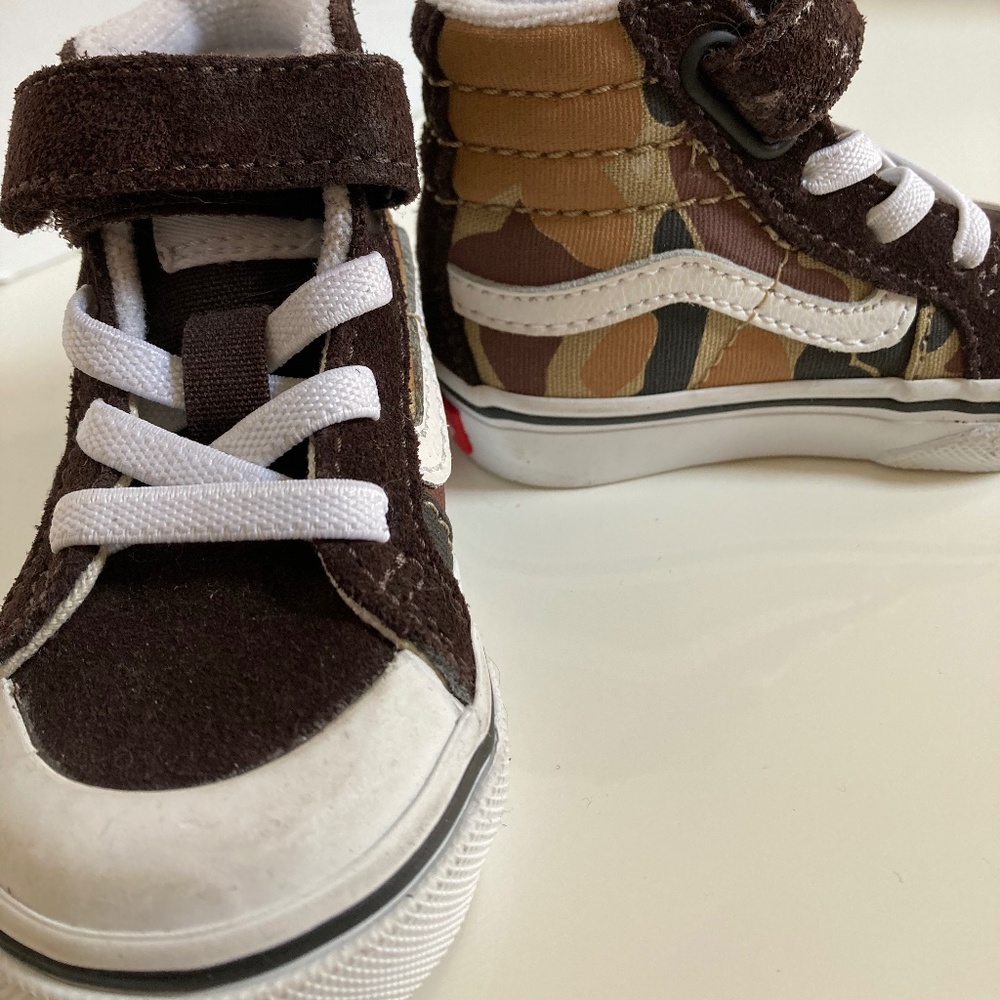 Vans Brown Canvas/Suede Camo Toddler Size 2 High Tops